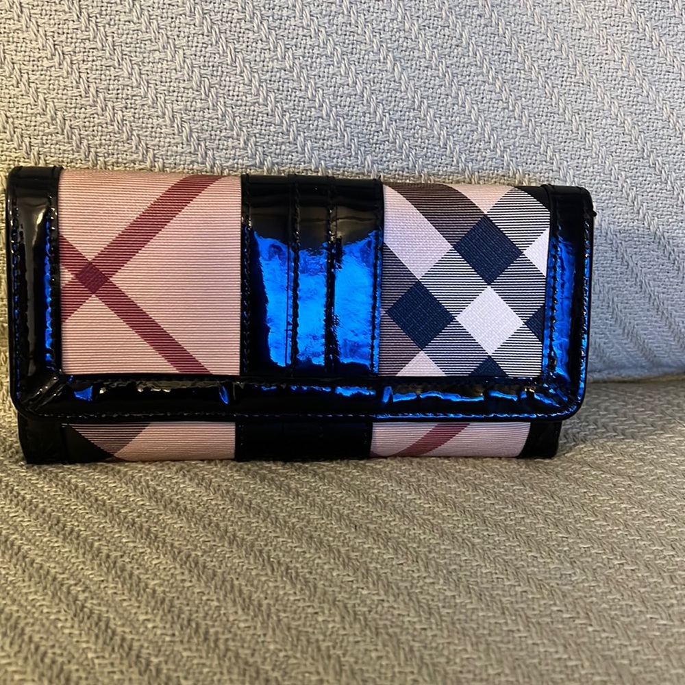 Burberry wallet
